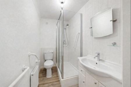 2 bedroom Flat for sale in Torkington Gardens, Stamford, PE9