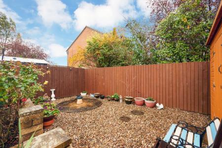 3 bedroom Semi-detached house for sale in Avocet Close, Essendine, PE9