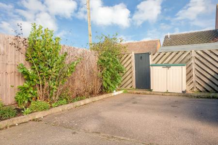 2 bedroom Terraced bungalow for sale in Christ Church Close, Stamford, PE9