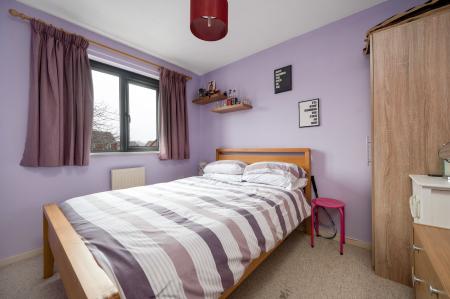 3 bedroom Semi-detached house for sale in Avocet Close, Essendine, PE9