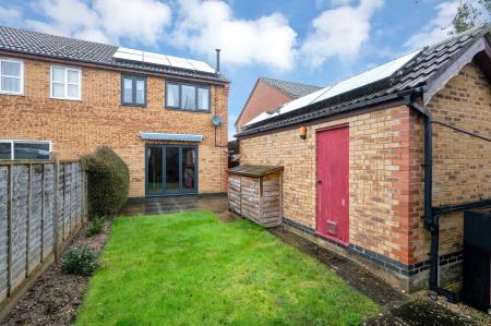 3 bedroom Semi-detached house for sale in Avocet Close, Essendine, PE9