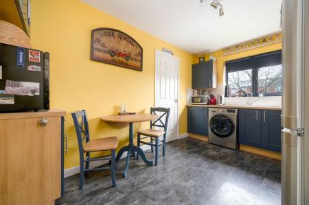 3 bedroom Semi-detached house for sale in Avocet Close, Essendine, PE9