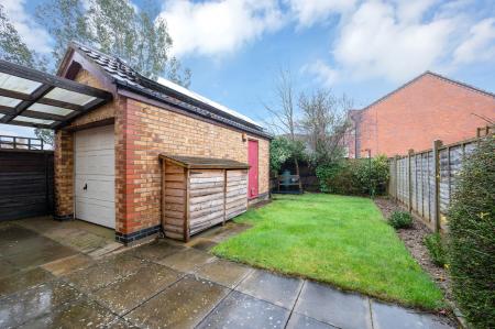 3 bedroom Semi-detached house for sale in Avocet Close, Essendine, PE9