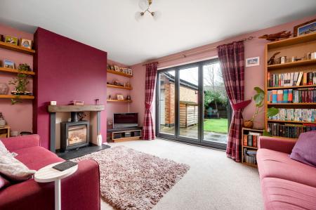 3 bedroom Semi-detached house for sale in Avocet Close, Essendine, PE9