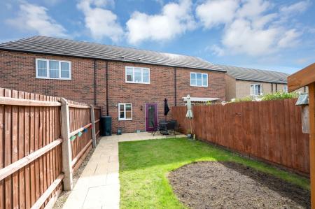 2 bedroom Terraced House for sale in Groves Crescent, Stamford, PE9