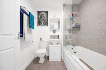 2 bedroom Terraced House for sale in Groves Crescent, Stamford, PE9