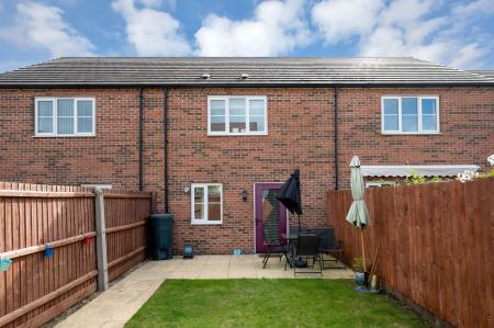 2 bedroom Terraced House for sale in Groves Crescent, Stamford, PE9