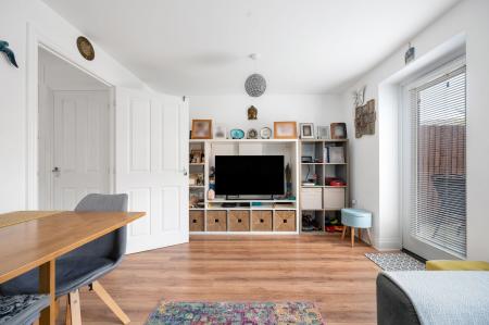 2 bedroom Terraced House for sale in Groves Crescent, Stamford, PE9