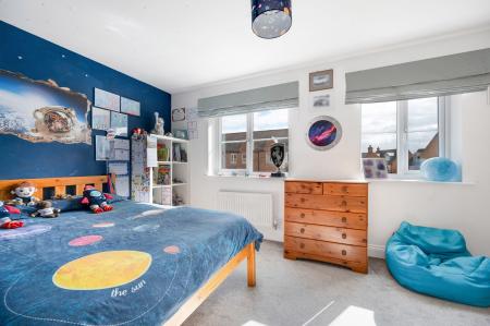 2 bedroom Terraced House for sale in Groves Crescent, Stamford, PE9