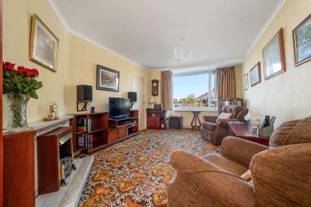 3 bedroom Semi-detached house for sale in Chatsworth Road, Stamford, PE9