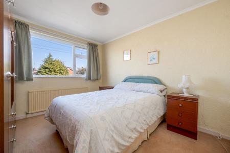 3 bedroom Semi-detached house for sale in Chatsworth Road, Stamford, PE9