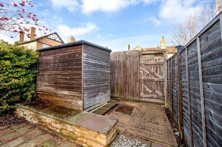 2 bedroom Terraced House for sale in New Cross Road, Stamford, PE9