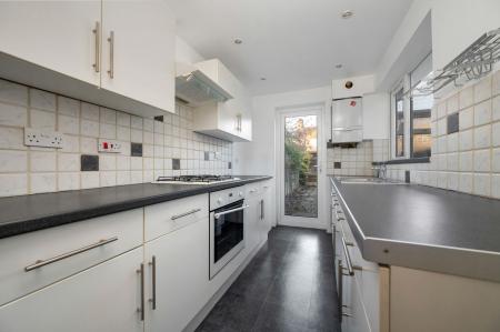 2 bedroom Terraced House for sale in New Cross Road, Stamford, PE9