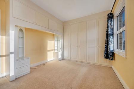 2 bedroom Terraced House for sale in New Cross Road, Stamford, PE9