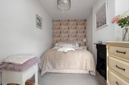 2 bedroom Terraced House for sale in Ryhall Road, Stamford, PE9