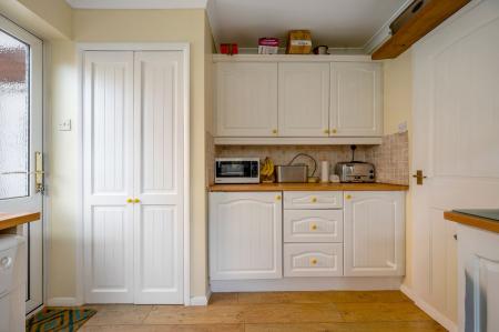 3 bedroom Semi-detached house for sale in Arran Road, Stamford, PE9