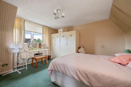 2 bedroom Semi-detached house for sale in Waverley Place, Stamford, PE9