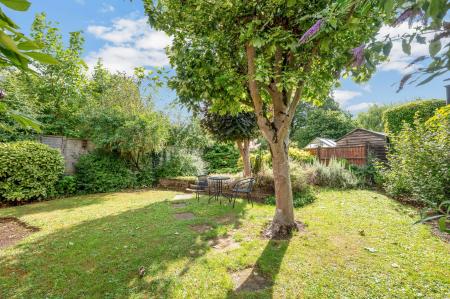 2 bedroom Semi-detached house for sale in Waverley Place, Stamford, PE9