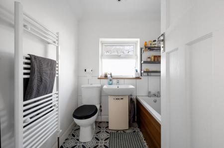 3 bedroom Semi-detached house for sale in Drift Avenue, Stamford, PE9