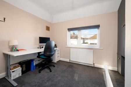 3 bedroom Semi-detached house for sale in Drift Avenue, Stamford, PE9