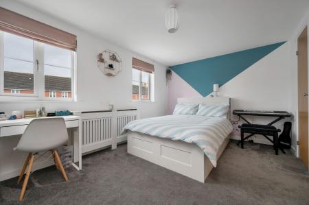 3 bedroom Terraced House for sale in Little Casterton Road, Stamford, PE9