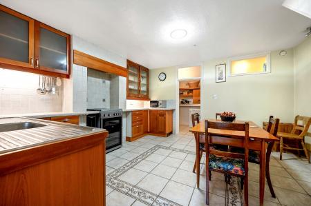3 bedroom Terraced House for sale in St. Leonards Street, Stamford, PE9