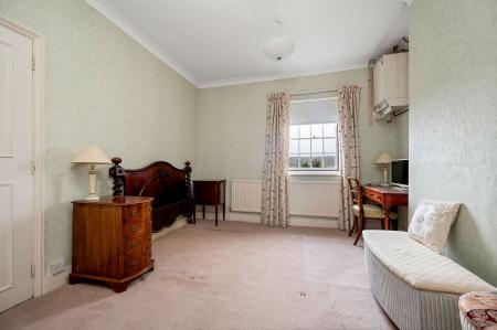 3 bedroom Terraced House for sale in St. Leonards Street, Stamford, PE9