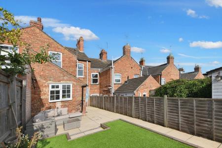 3 bedroom Terraced House for sale in Conduit Road, Stamford, PE9
