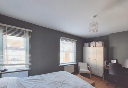 3 bedroom Terraced House for sale in Conduit Road, Stamford, PE9