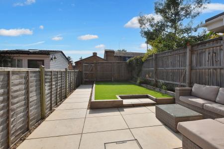 3 bedroom Terraced House for sale in Conduit Road, Stamford, PE9