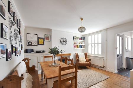 3 bedroom Terraced House for sale in Conduit Road, Stamford, PE9