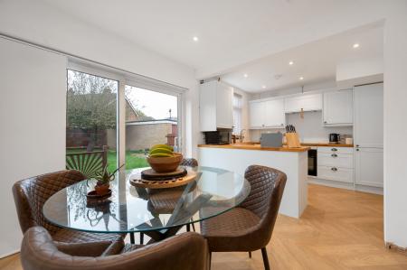 3 bedroom Semi-detached house for sale in Lonsdale Road, Stamford, PE9