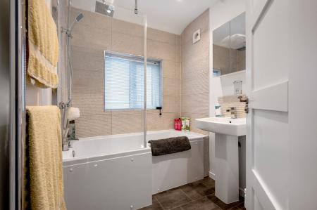 3 bedroom Semi-detached house for sale in Lonsdale Road, Stamford, PE9