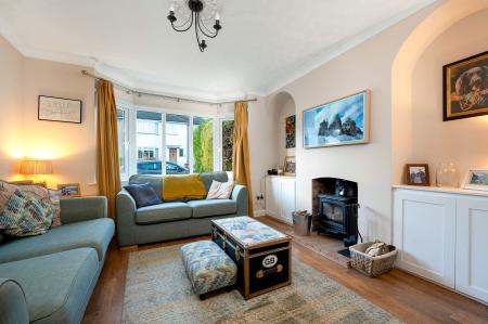 3 bedroom Semi-detached house for sale in Queens Walk, Stamford, PE9