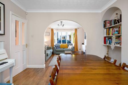 3 bedroom Semi-detached house for sale in Queens Walk, Stamford, PE9