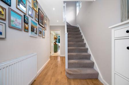 3 bedroom Semi-detached house for sale in Queens Walk, Stamford, PE9