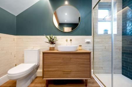 3 bedroom Semi-detached house for sale in Queens Walk, Stamford, PE9