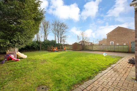 3 bedroom Semi-detached house for sale in Braemar Close, Stamford, PE9