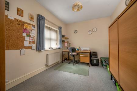 3 bedroom Terraced House for sale in Watergate, Stamford, PE9