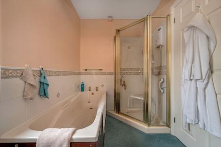 3 bedroom Terraced House for sale in Watergate, Stamford, PE9