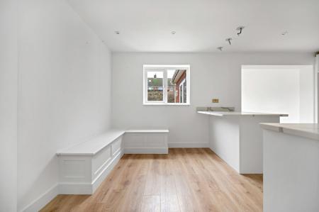 4 bedroom Detached house for sale in Woodhead Close, Stamford, PE9