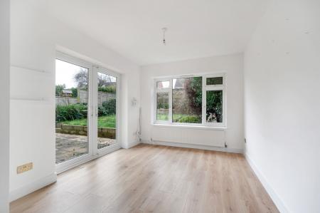 4 bedroom Detached house for sale in Woodhead Close, Stamford, PE9