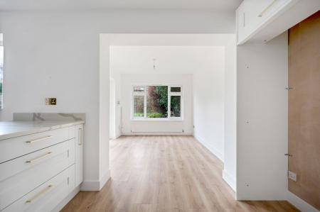 4 bedroom Detached house for sale in Woodhead Close, Stamford, PE9