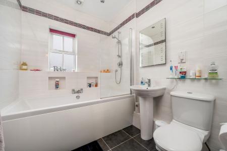 4 bedroom Semi-detached house for sale in Highgate Green, Elton, PE8