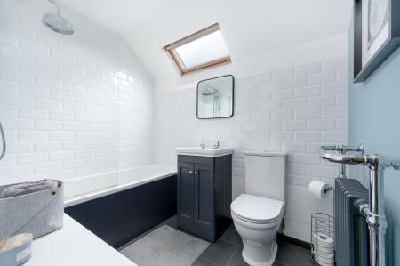 3 bedroom Detached house for sale in Denford Road, Ringstead, NN14