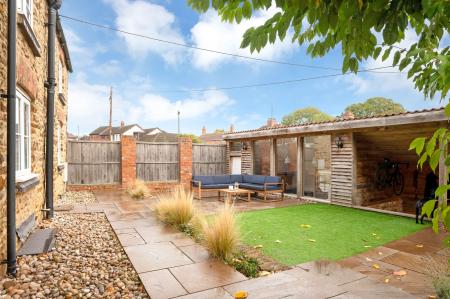 3 bedroom Detached house for sale in Denford Road, Ringstead, NN14