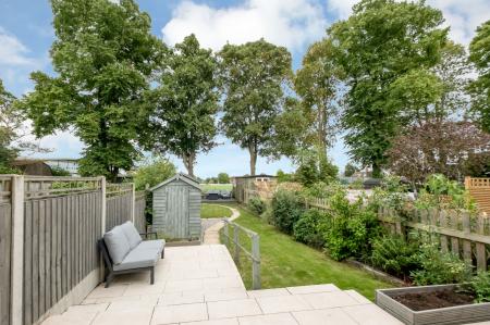 3 bedroom Semi-detached house for sale in Conduit Road, Stamford, PE9