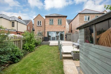 3 bedroom Semi-detached house for sale in Conduit Road, Stamford, PE9