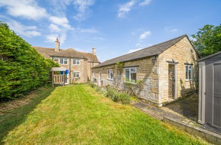 4 bedroom End of terrace house for sale in Little Casterton, Stamford, PE9