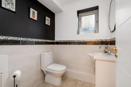 4 bedroom Detached house for sale in Cedar Road, Stamford, PE9